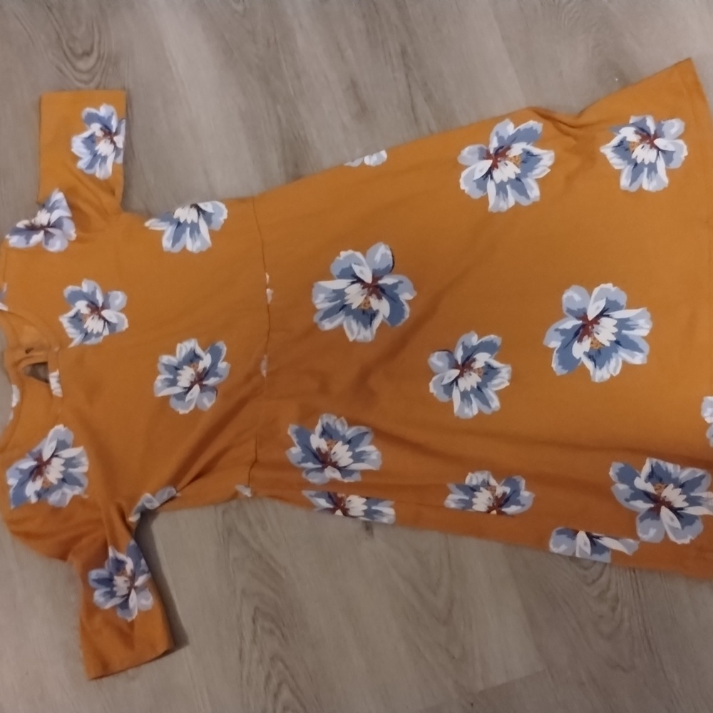 Girls dress